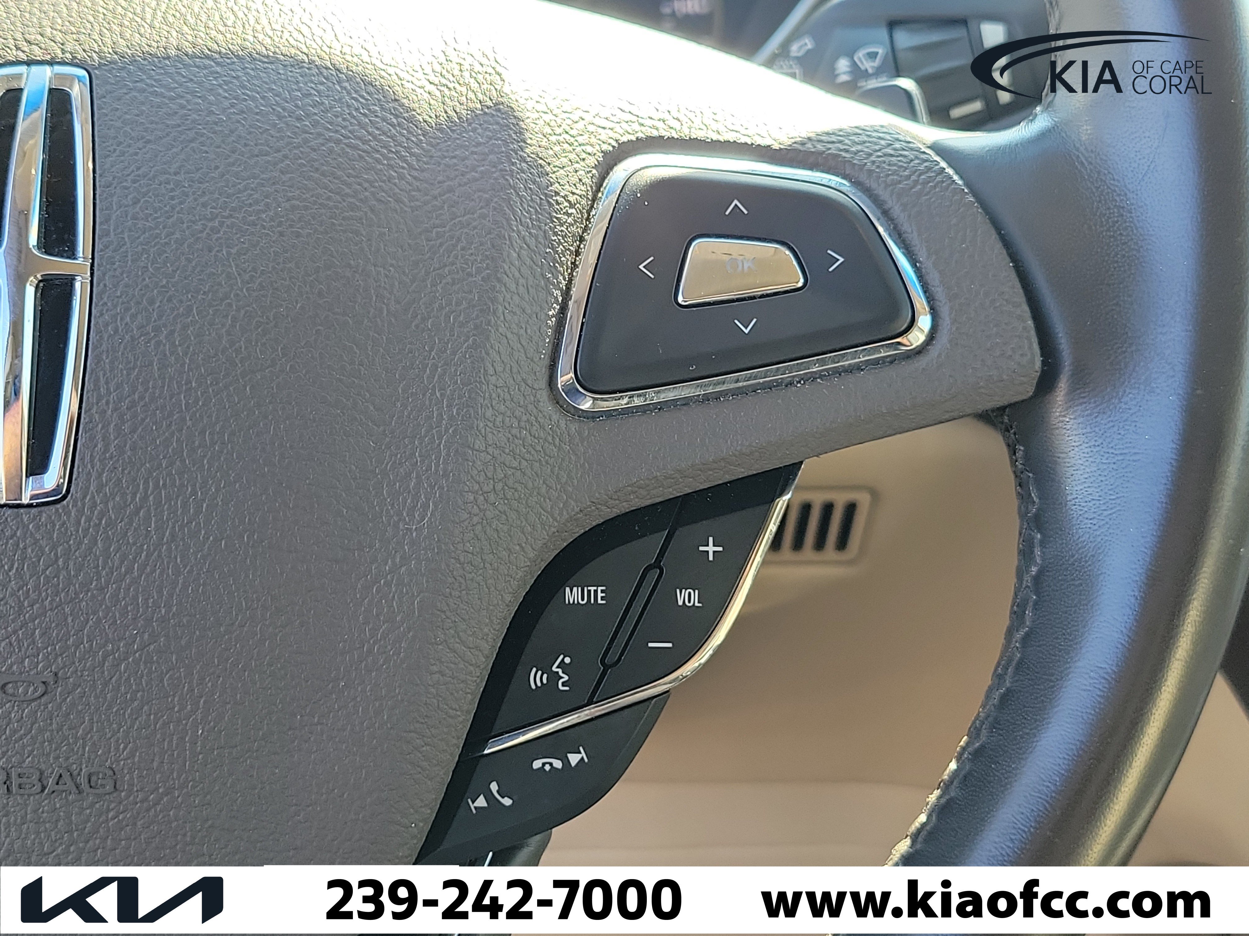 Used 2018 Lincoln MKX Select w/ Select Plus Package FWD image 27
