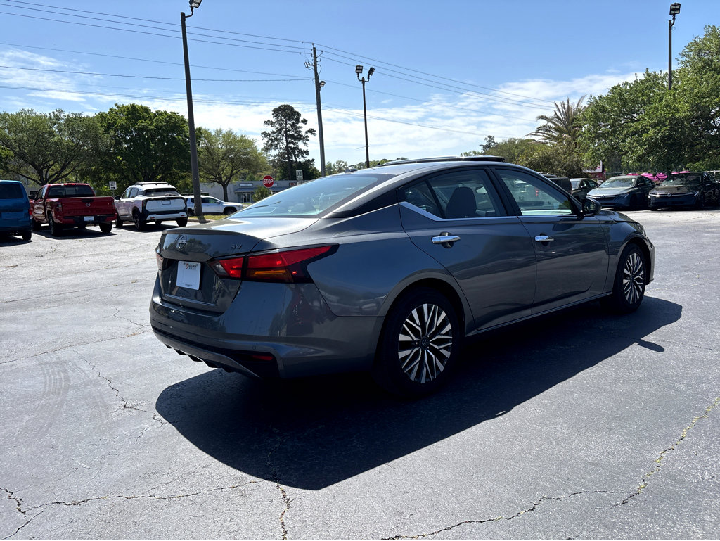 Used 2024 Nissan Altima 2.5 SV FWD image 21