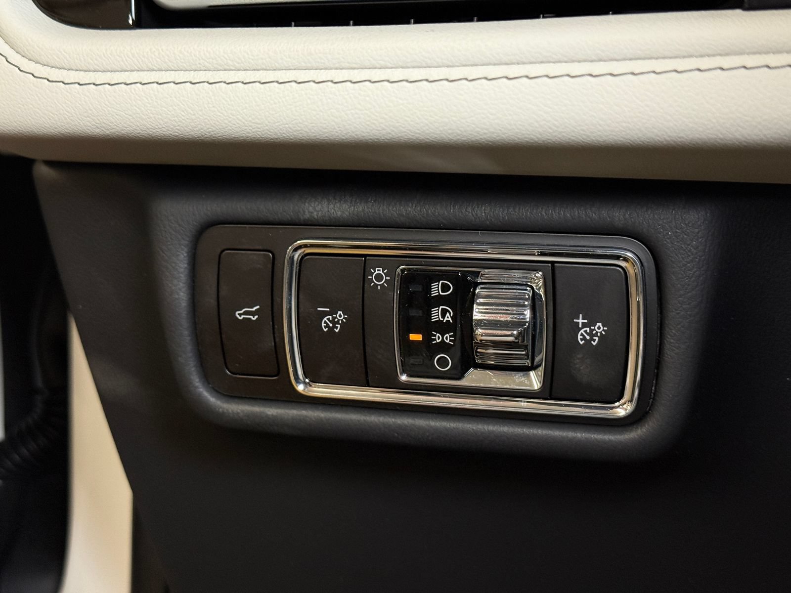 New 2026 Lincoln Aviator AWD image 36