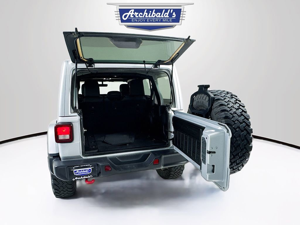 Used 2023 Jeep Wrangler Unlimited Rubicon w/ Cold Weather Group image 24
