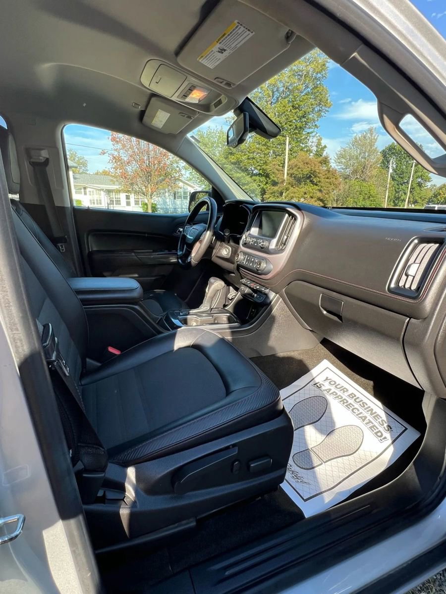 Used 2017 GMC Canyon SLE w/ All Terrain Package image 12