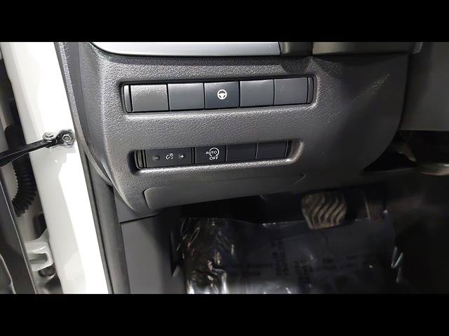 Used 2023 Nissan Rogue SV AWD/4WD image 23