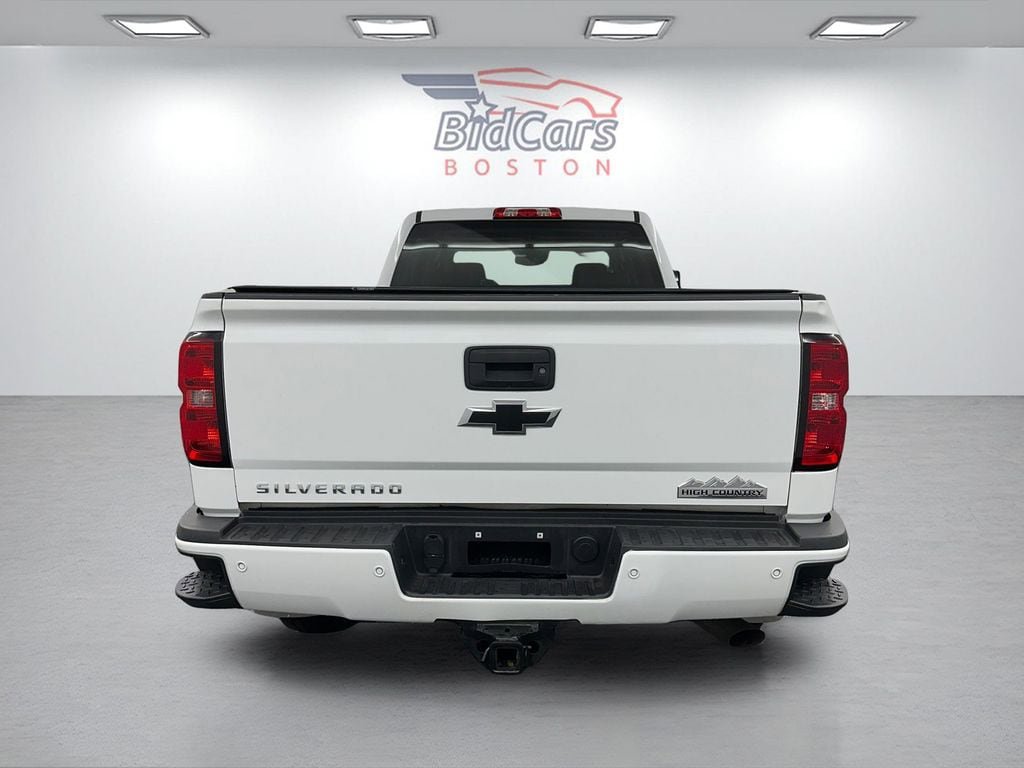 Used 2015 Chevrolet Silverado 2500 High Country w/ High Country Premium Package image 5