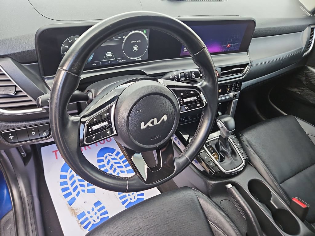 Used 2024 Kia Seltos EX AWD/4WD image 13