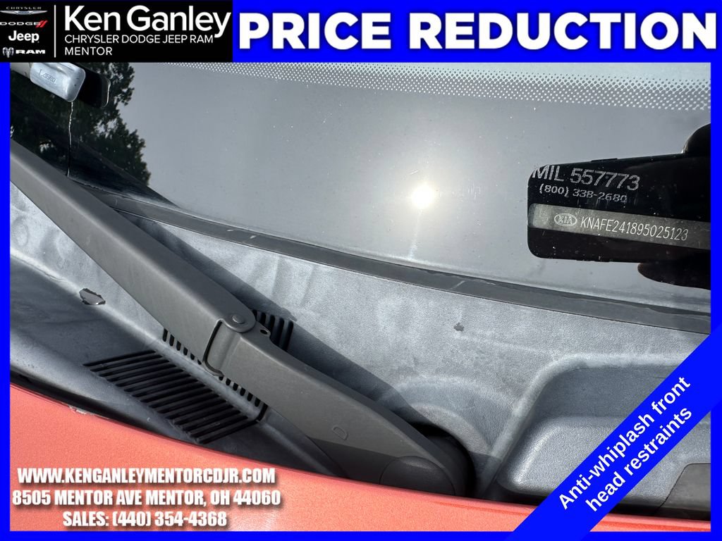 Used 2009 Kia Spectra5 SX FWD image 22