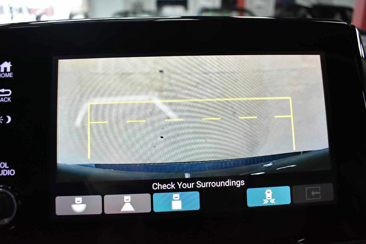 Used 2018 Honda Odyssey Touring image 18