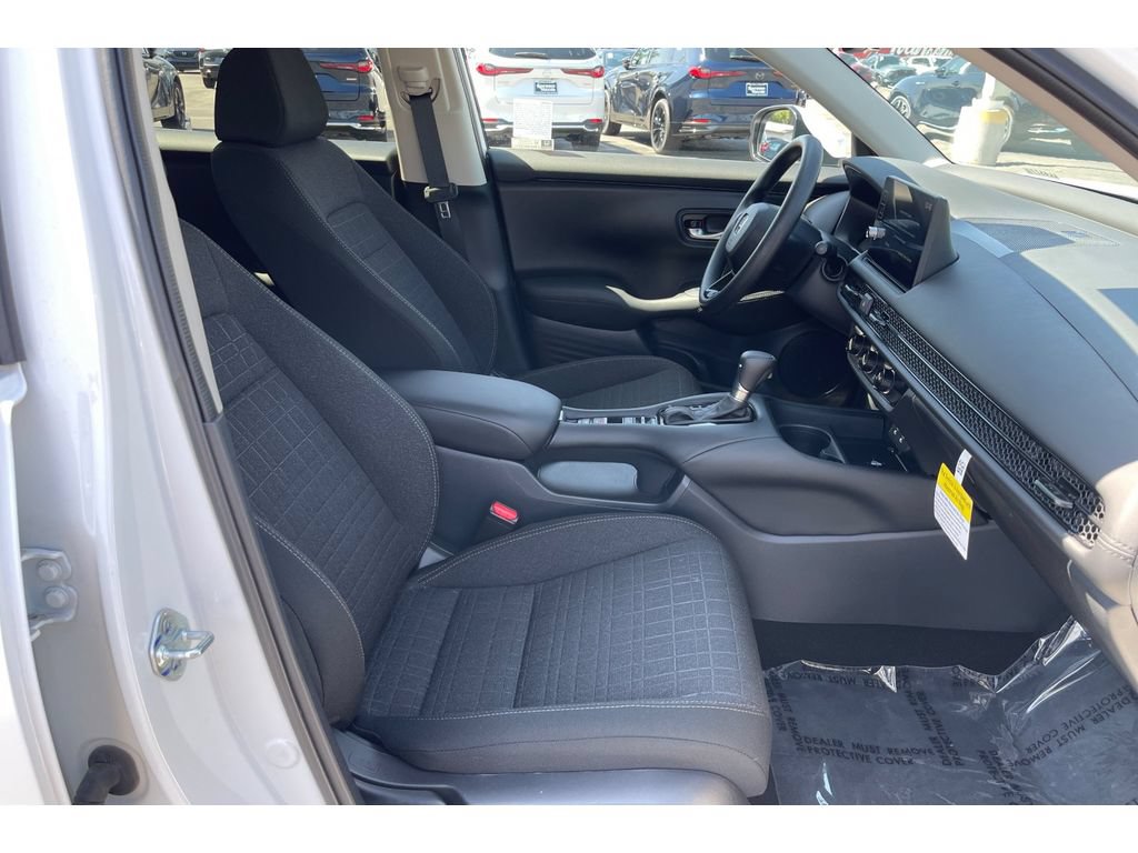 Certified 2027 Honda HR-V LX image 19