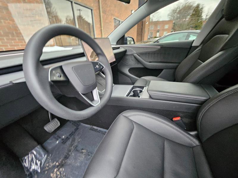 Used 2026 Tesla Model Y Long Range image 38