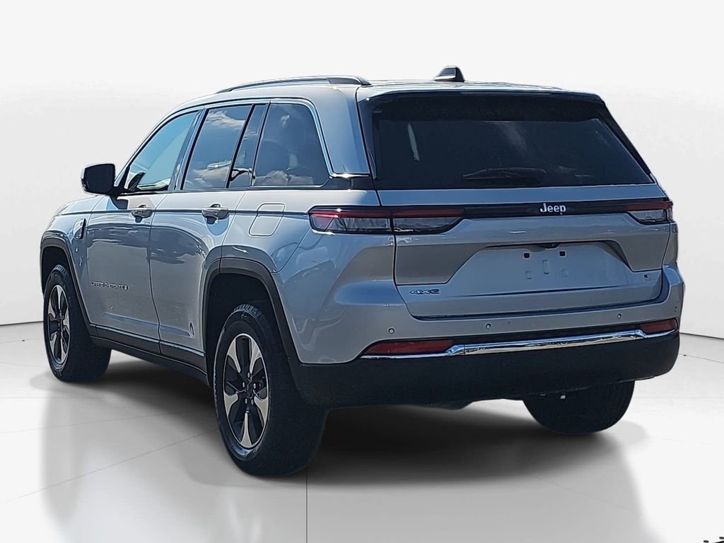 Used 2022 Jeep Grand Cherokee Limited 4xe image 7