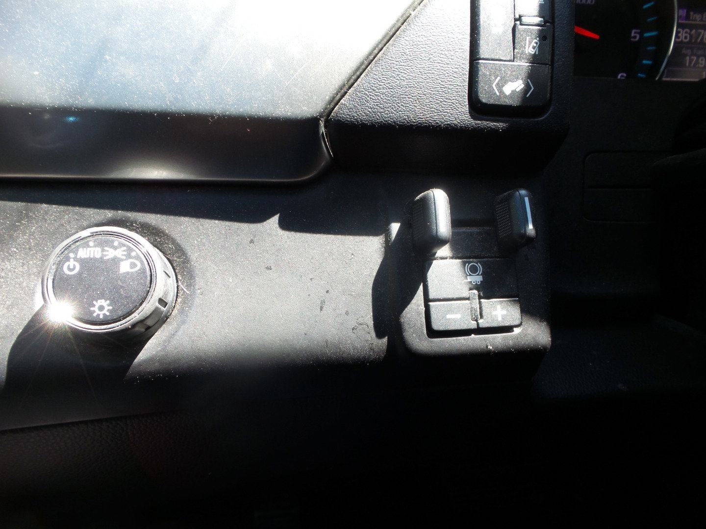 Used 2015 Chevrolet Tahoe LT image 58