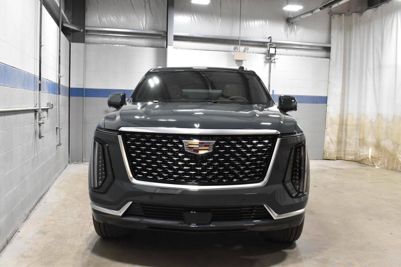 New 2026 Cadillac Escalade ESV Luxury w/ Touring Package image 21