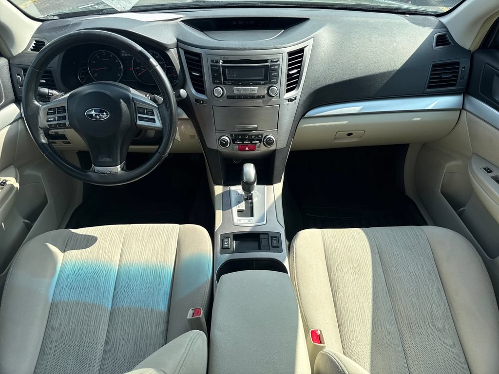 Used 2013 Subaru Outback 2.5i Premium AWD/4WD image 9