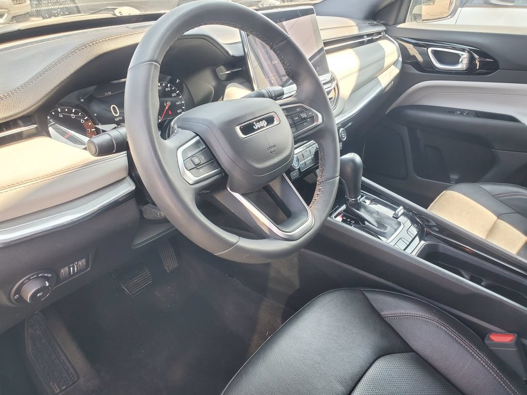 Used 2023 Jeep Compass Limited AWD/4WD image 9