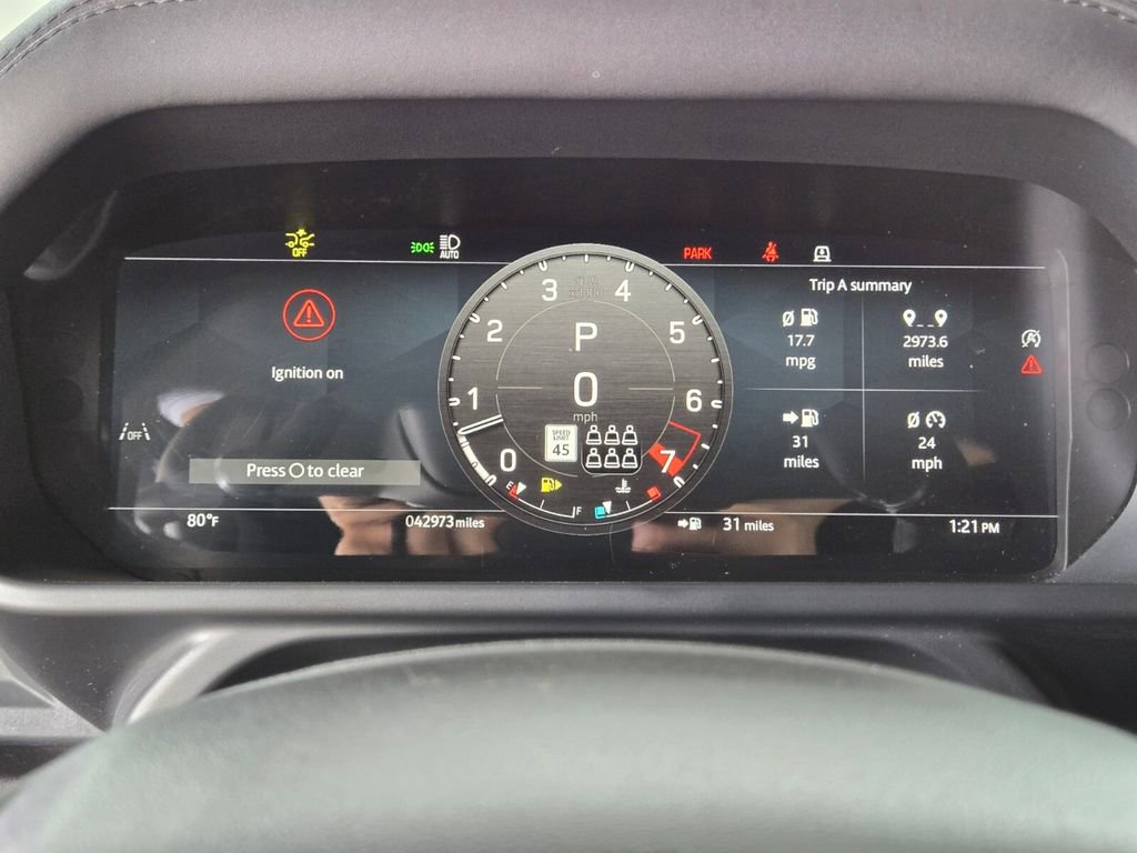 Used 2024 Land Rover Defender 130 X-Dynamic SE AWD/4WD image 32