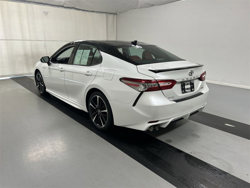 Used 2019 Toyota Camry XSE image 6
