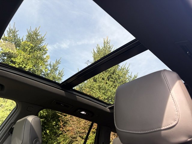 Certified 2024 Cadillac XT6 Sport w/ Technology Package image 40