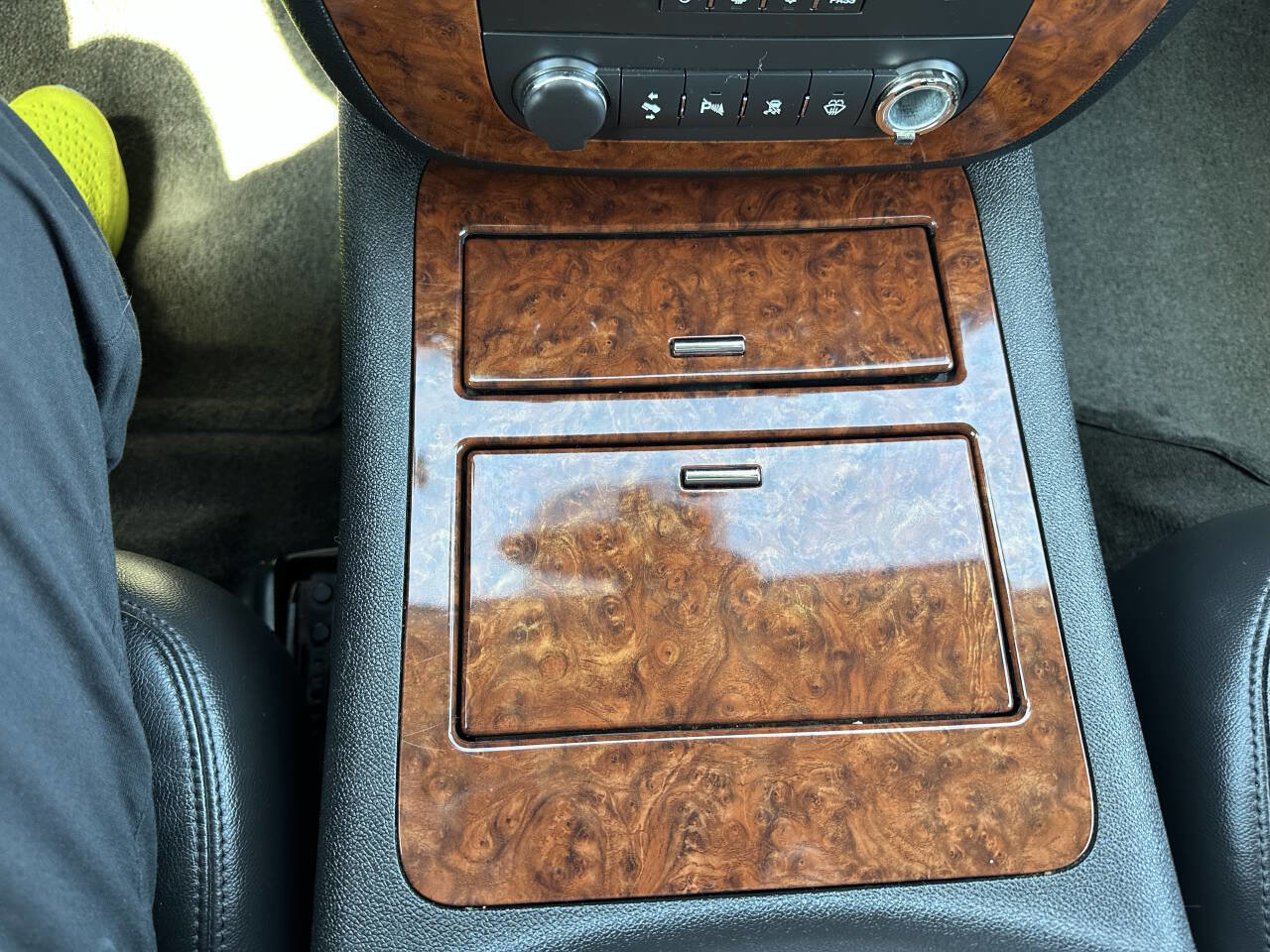 Used 2008 Chevrolet Avalanche LTZ w/ LTZ Preferred Equipment Group RWD image 20