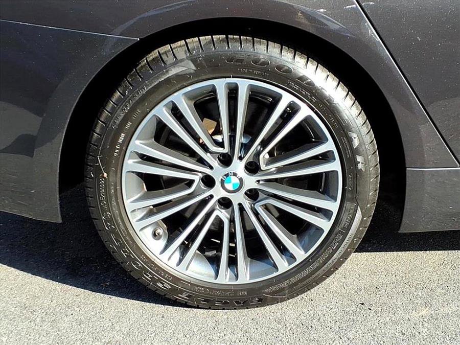 Used 2019 BMW 540i xDrive image 8