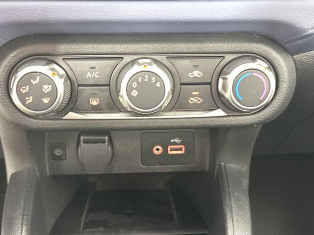 Used 2023 Nissan Versa SV FWD image 13