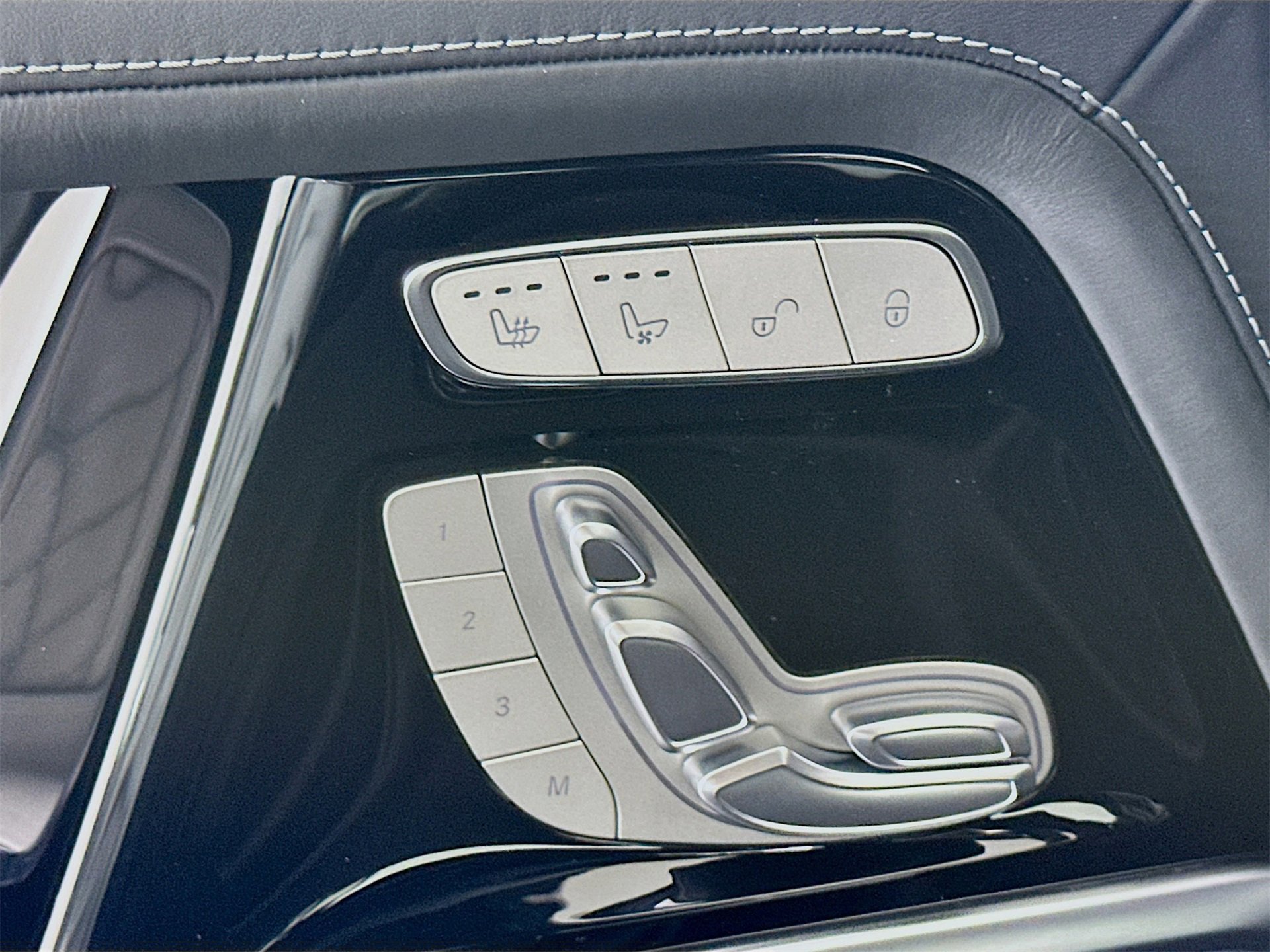 New 2026 Mercedes-Benz G 63 AMG G 63 AMGﾮ image 22