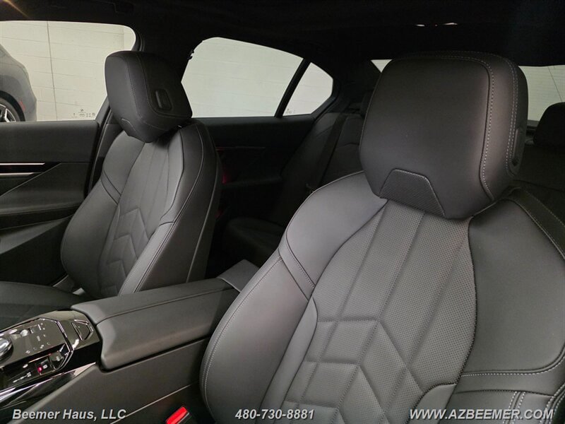 Used 2026 BMW 530i w/ M Sport Package RWD image 20