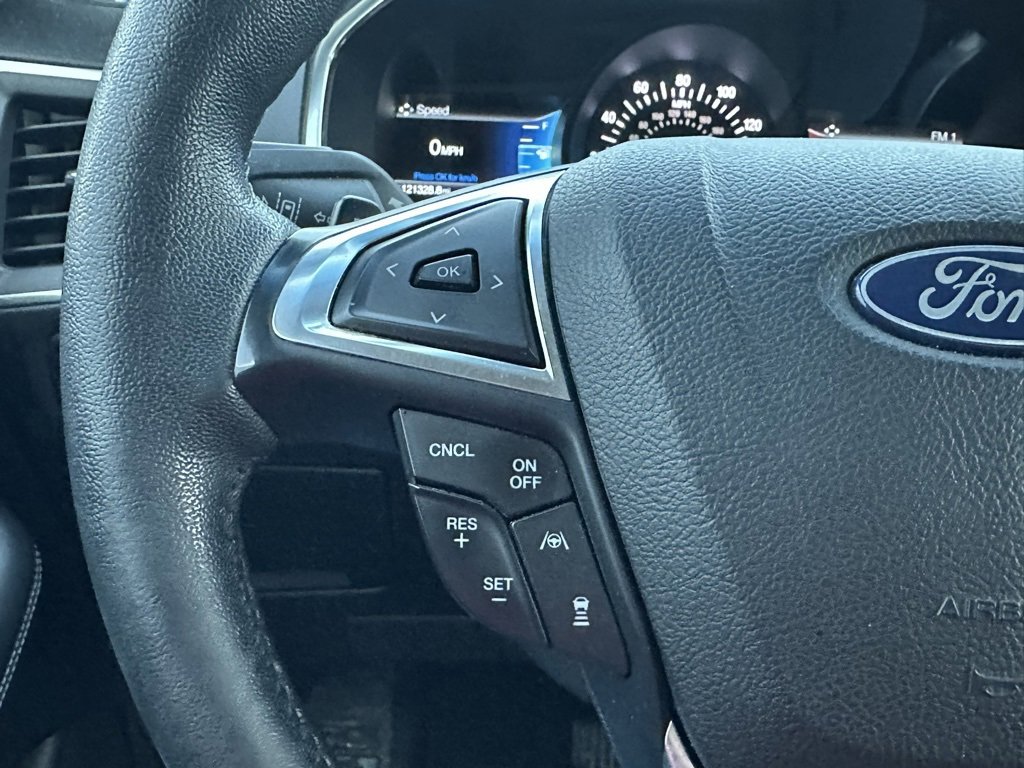 Used 2020 Ford Edge Titanium image 25