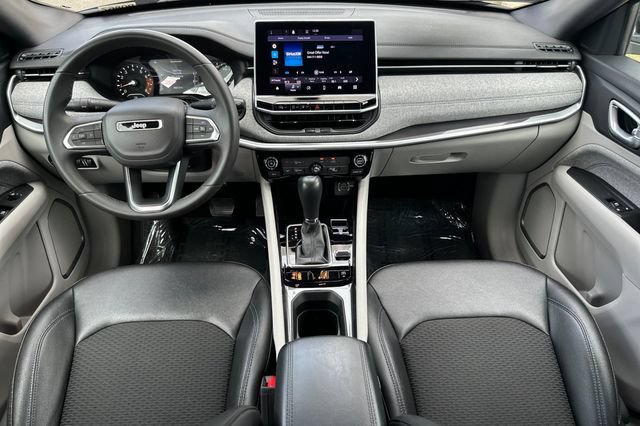 Certified 2024 Jeep Compass Latitude AWD/4WD image 13