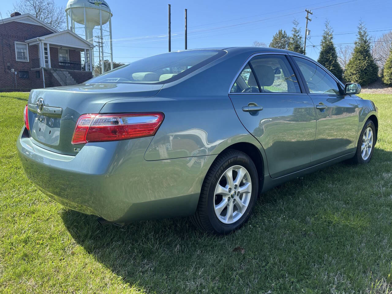 Used 2009 Toyota Camry LE FWD image 5