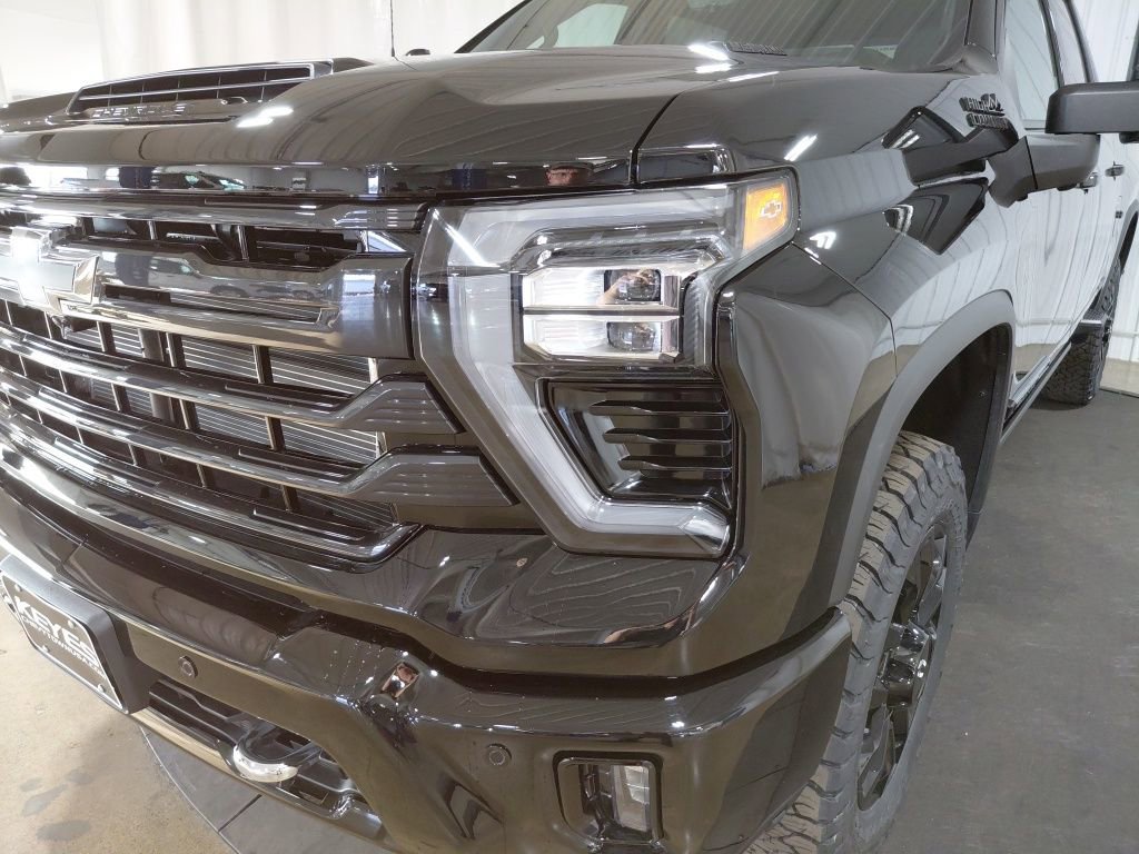 New 2026 Chevrolet Silverado 3500 High Country w/ Midnight Edition image 13