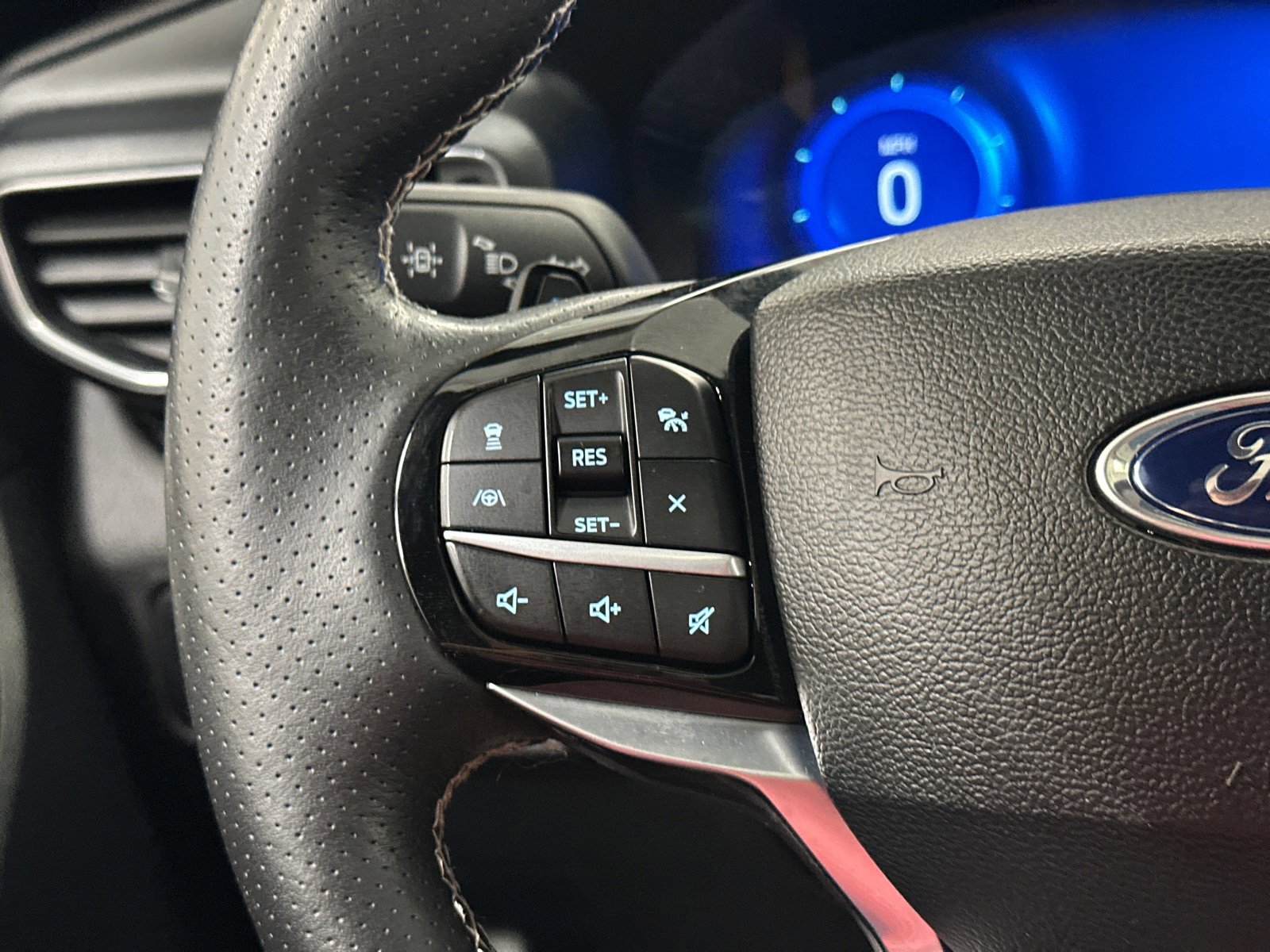 Used 2022 Ford Explorer ST w/ Equipment Group 401A image 24