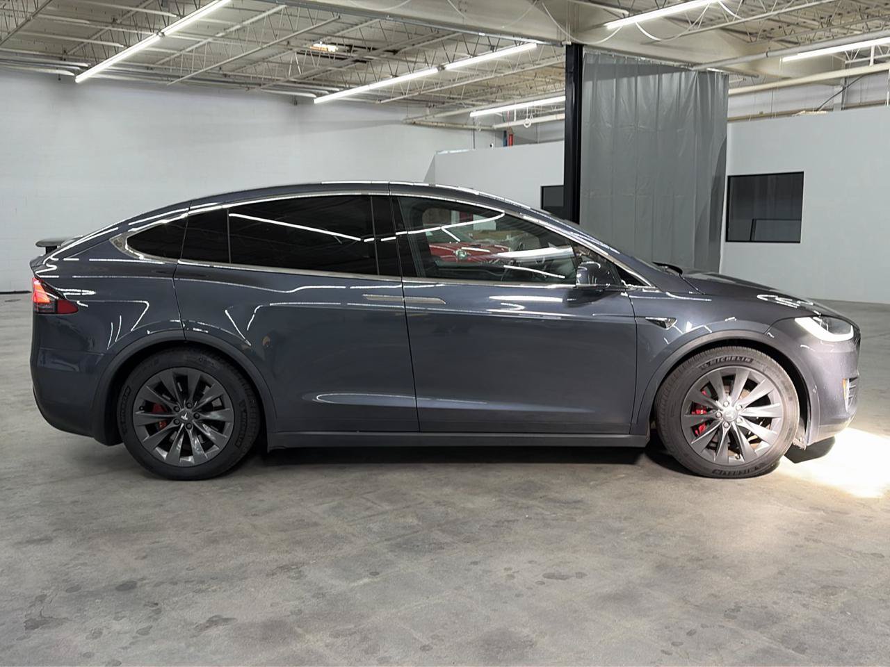 Used 2018 Tesla Model X 75D AWD/4WD image 10