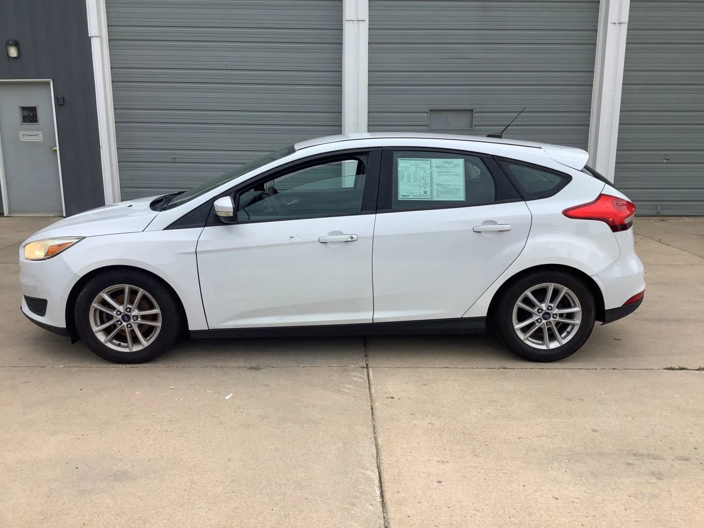 Used 2016 Ford Focus SE FWD image 5