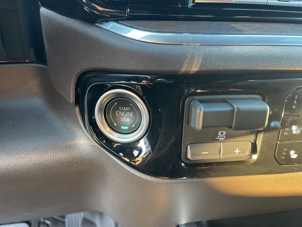 Used 2025 GMC Sierra 1500 SLT w/ SLT Premium Plus Package image 22