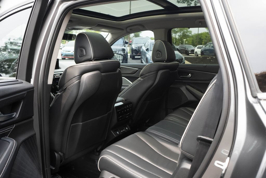 Used 2023 Acura MDX w/ Advance Package AWD/4WD image 28