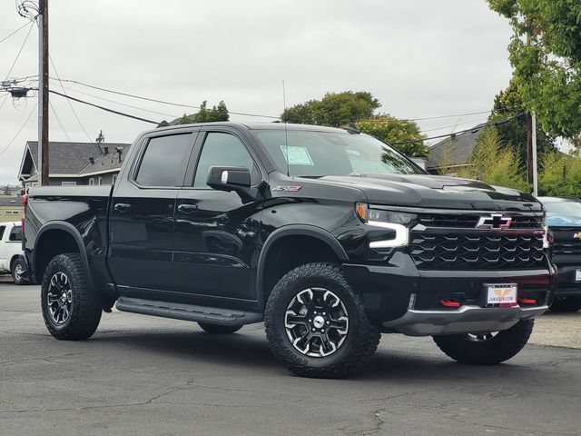 Used 2025 Chevrolet Silverado 1500 ZR2 w/ Technology Package AWD/4WD image 2