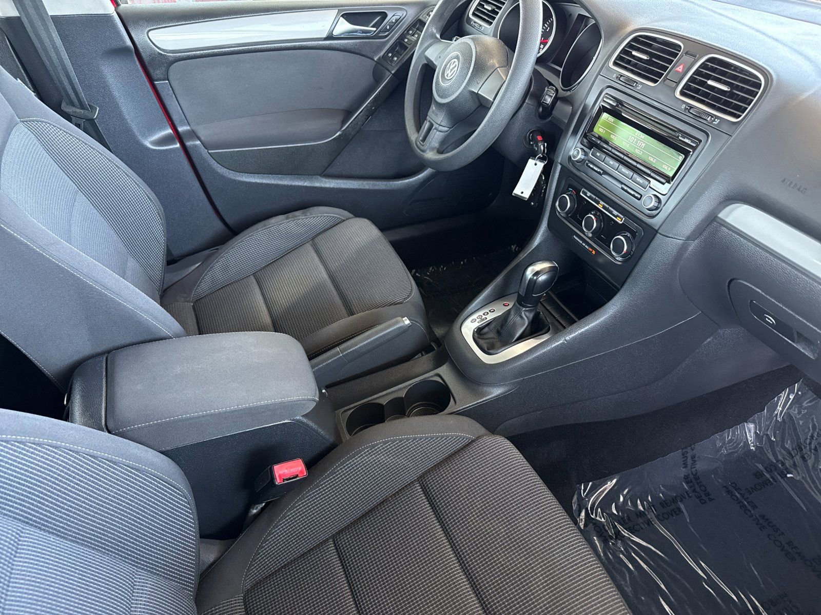 Used 2013 Volkswagen Golf 4-Door FWD image 15