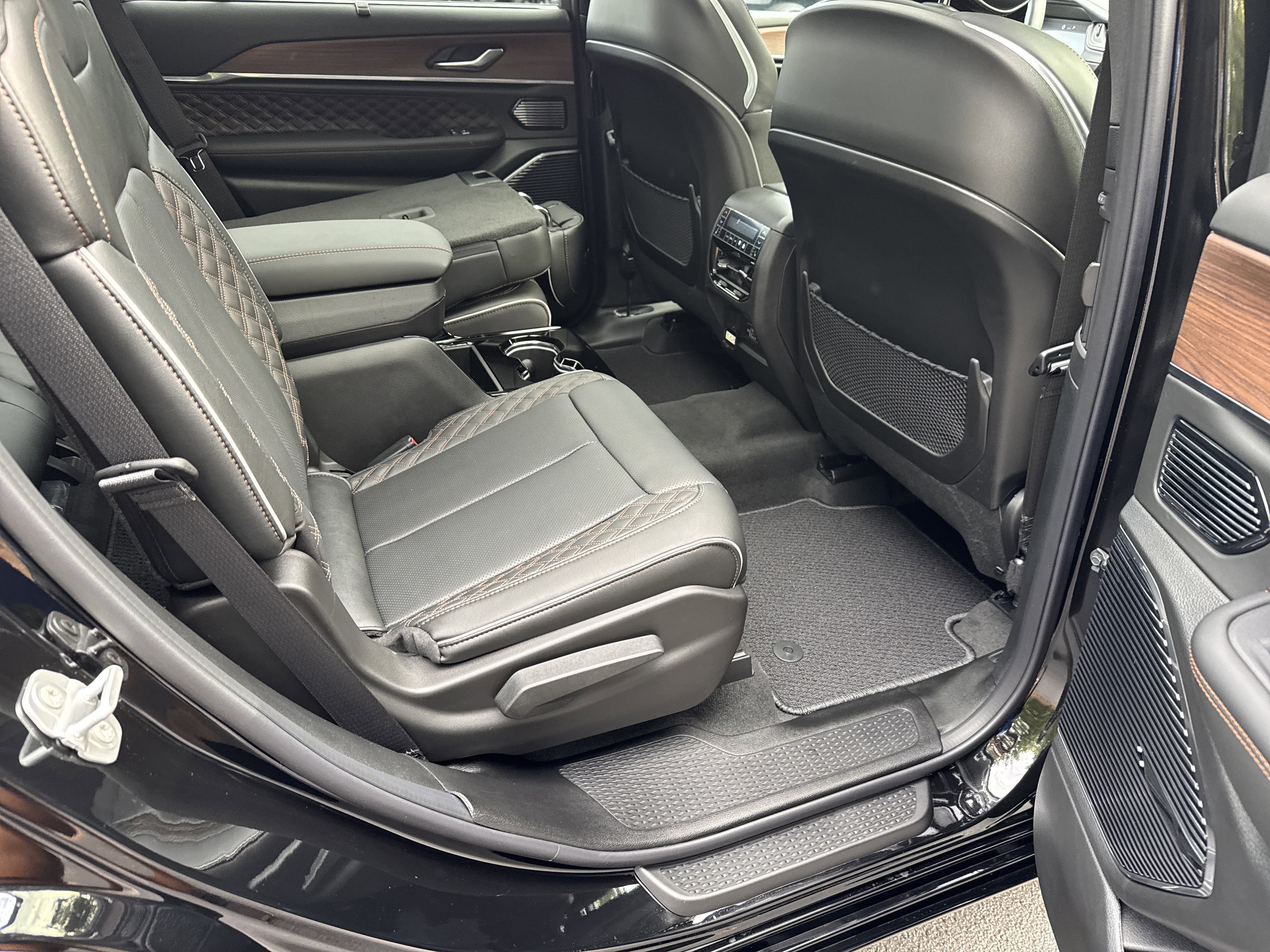 New 2025 Jeep Grand Cherokee L Summit w/ Obsidian Package image 21