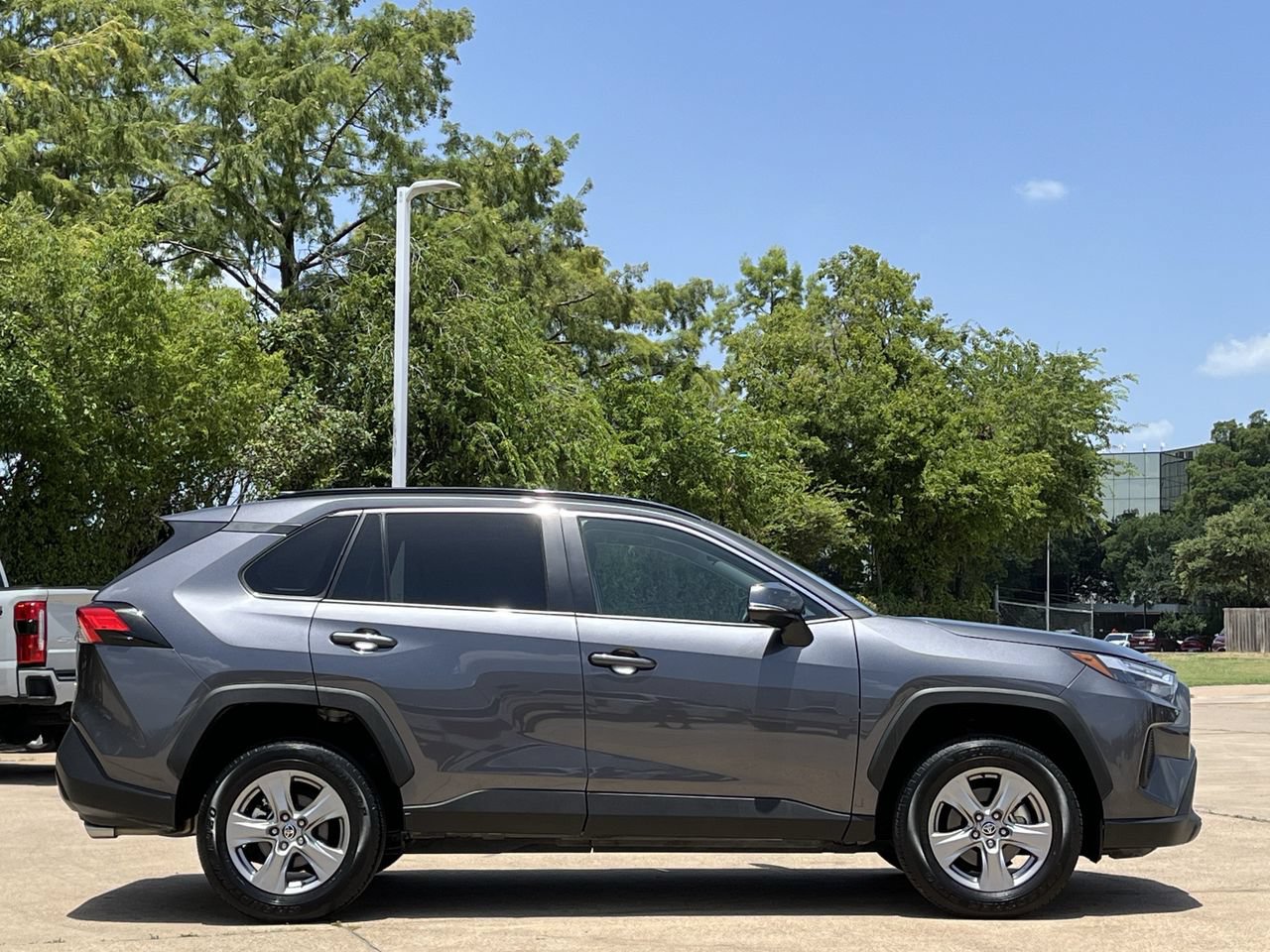 Used 2025 Toyota RAV4 XLE FWD image 3