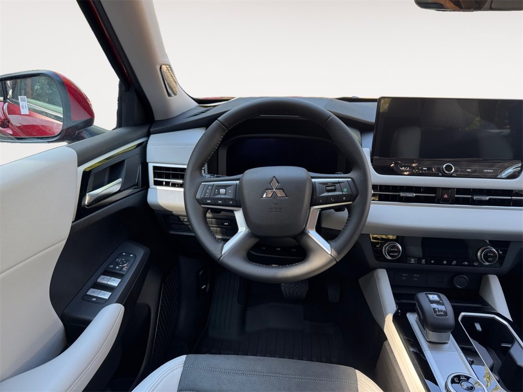 New 2025 Mitsubishi Outlander SE image 12