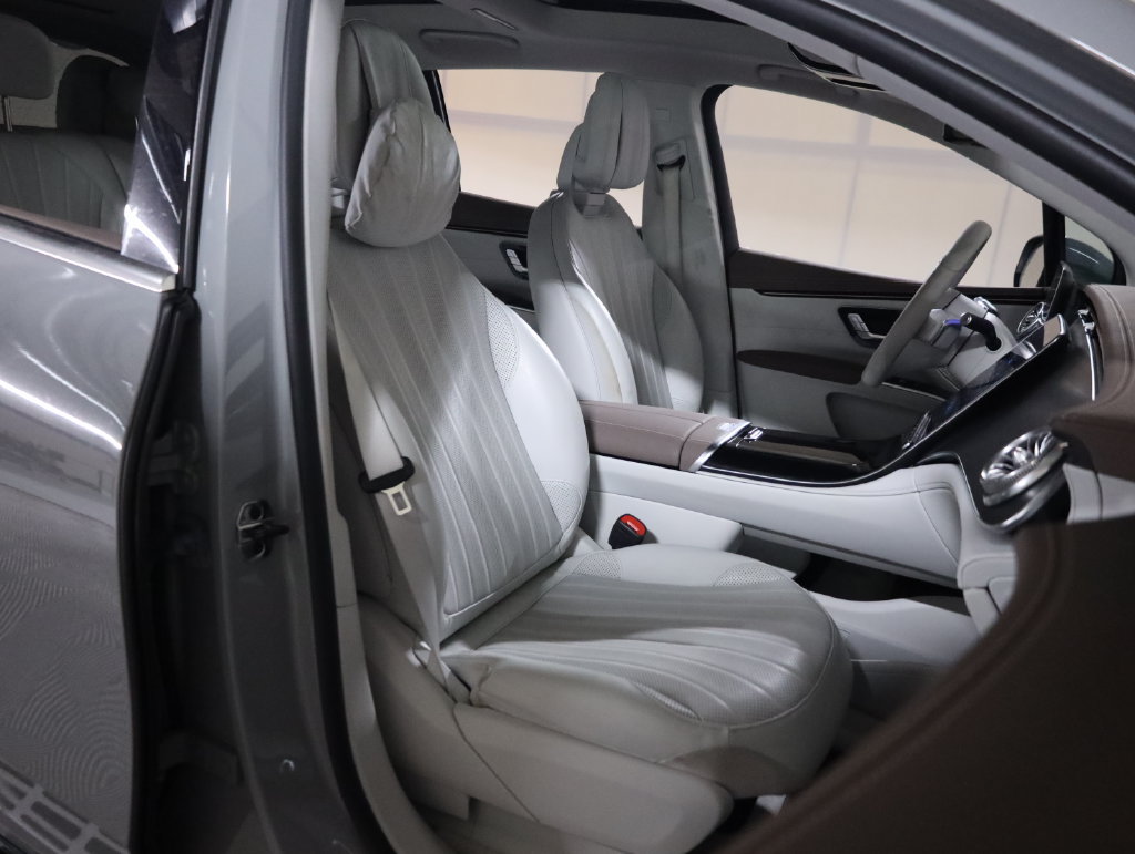 Used 2023 Mercedes-Benz EQS 450+ 4MATIC SUV image 58
