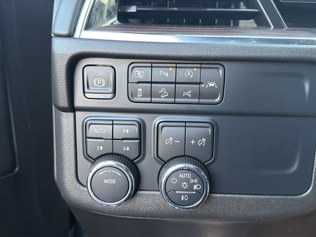 Certified 2025 Chevrolet Suburban Z71 AWD/4WD image 13