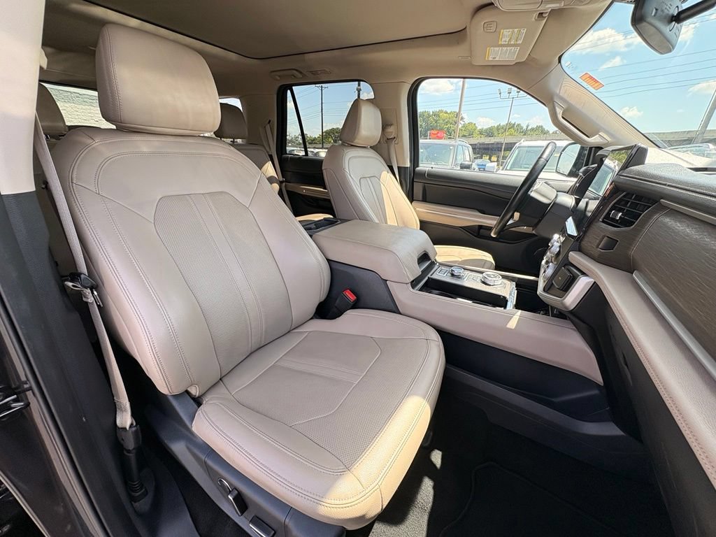 Used 2024 Ford Expedition Limited AWD/4WD image 33