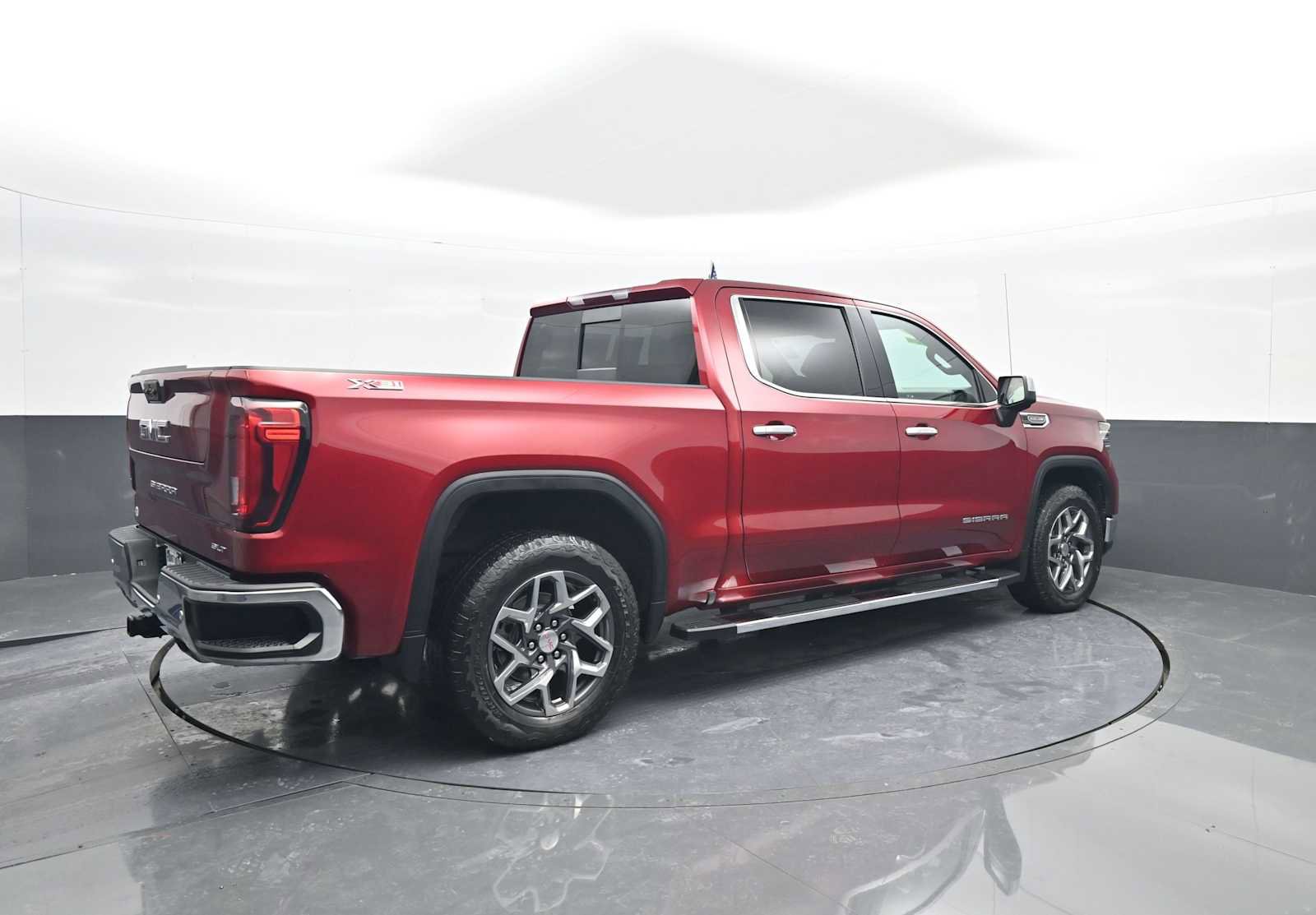 Used 2022 GMC Sierra 1500 SLT w/ SLT Premium Plus Package image 8