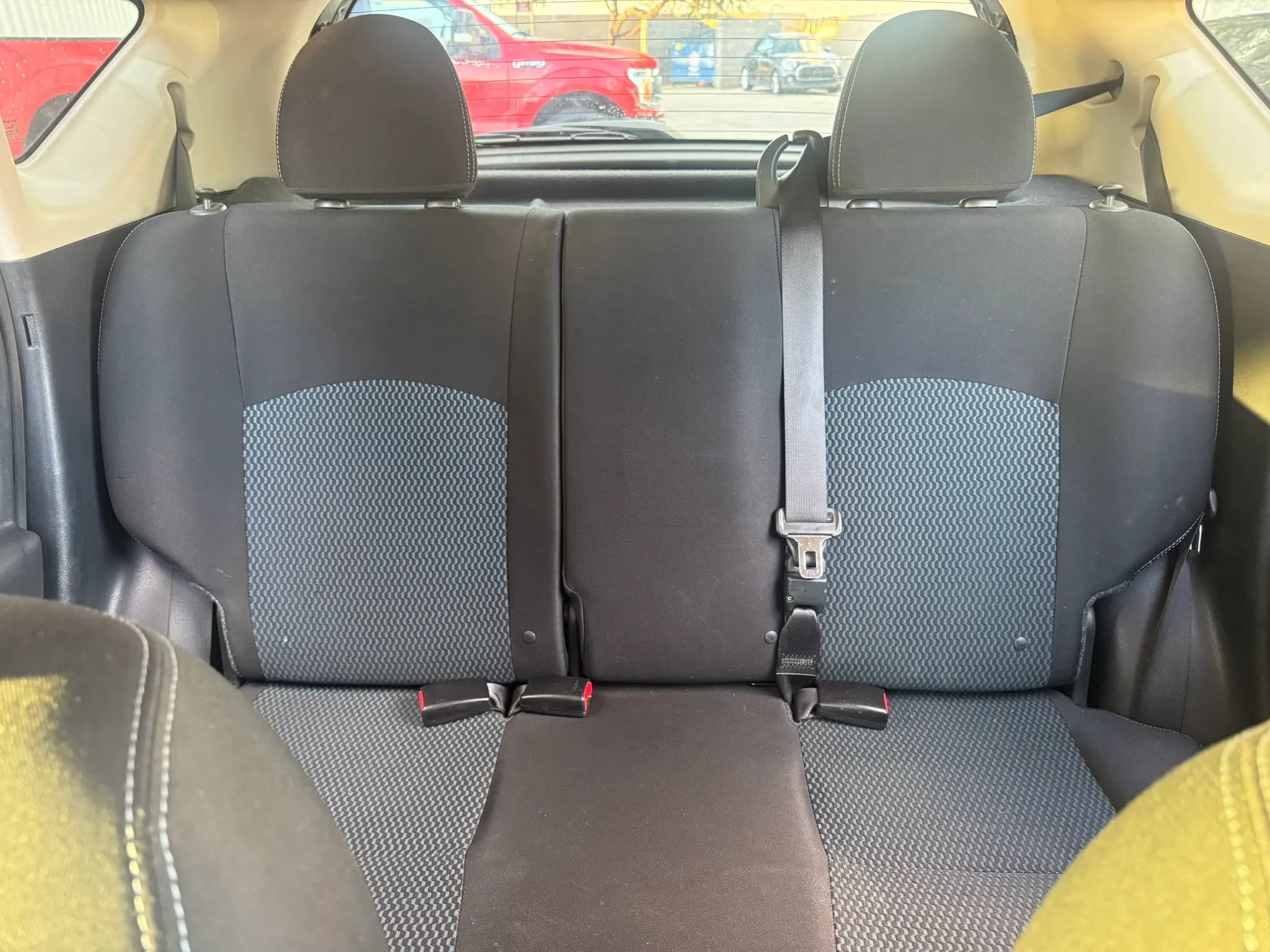 Used 2018 Nissan Versa Note FWD image 18