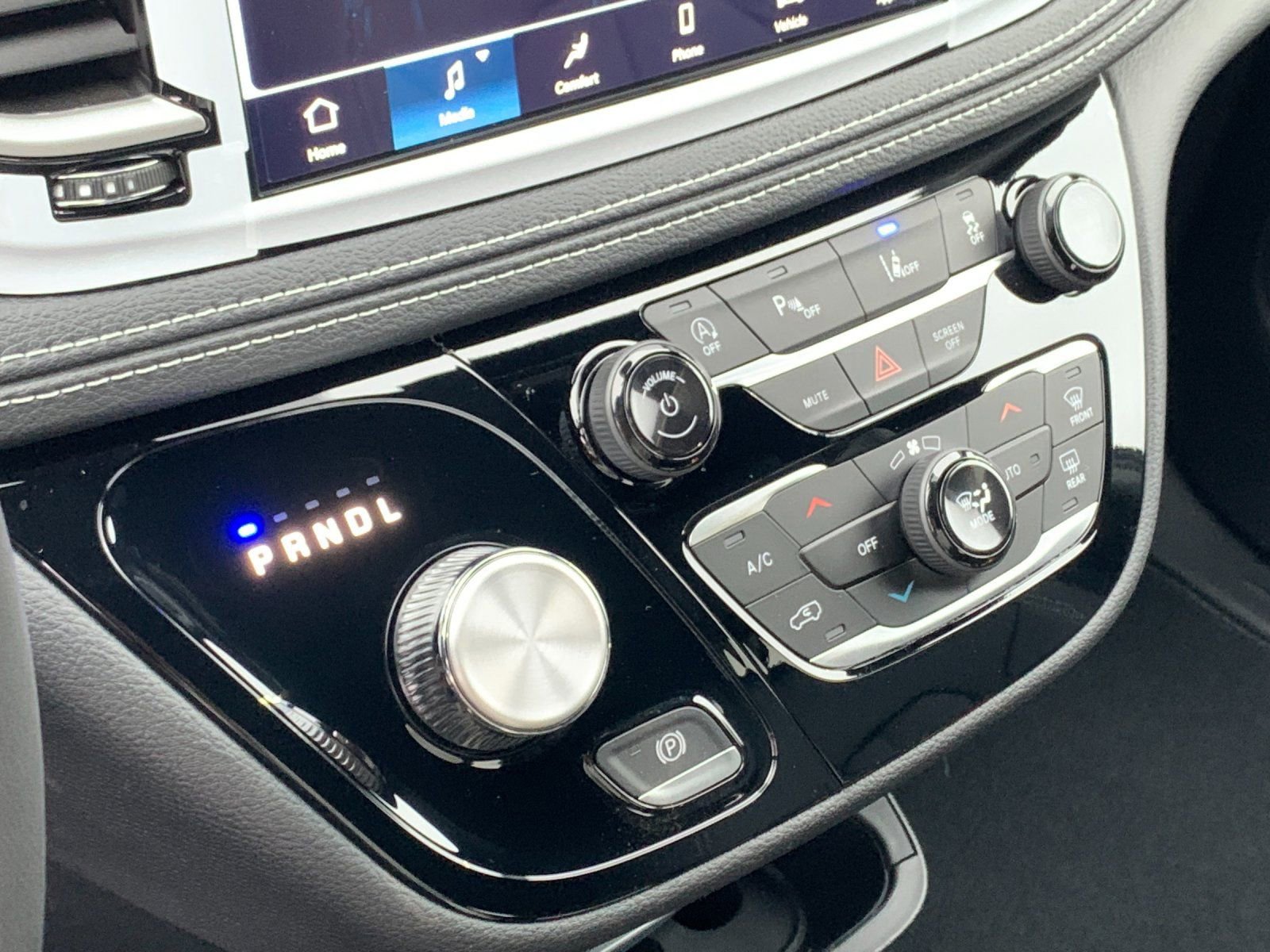 New 2026 Chrysler Pacifica Select image 22