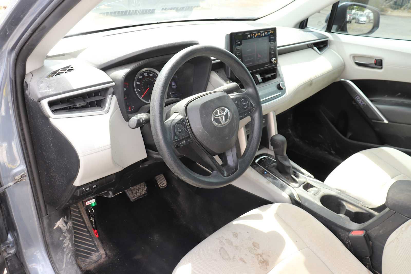 Certified 2022 Toyota Corolla Cross L FWD image 10