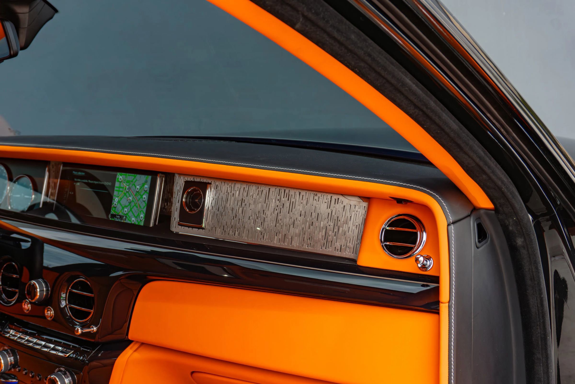 Used 2018 Rolls-Royce Phantom Sedan RWD image 63