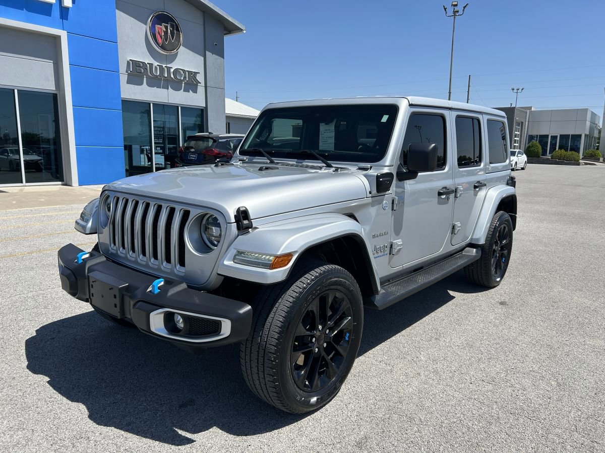 Used 2023 Jeep Wrangler Unlimited Sahara w/ Cold Weather Group AWD/4WD image 1