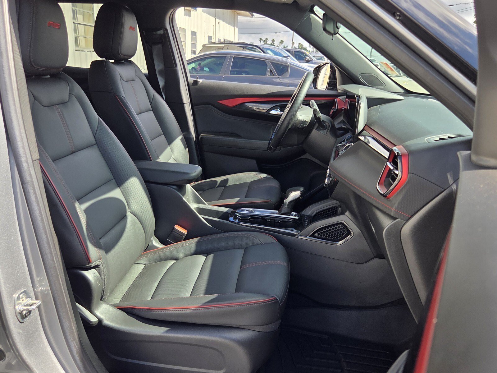 Used 2024 Chevrolet TrailBlazer RS FWD image 17