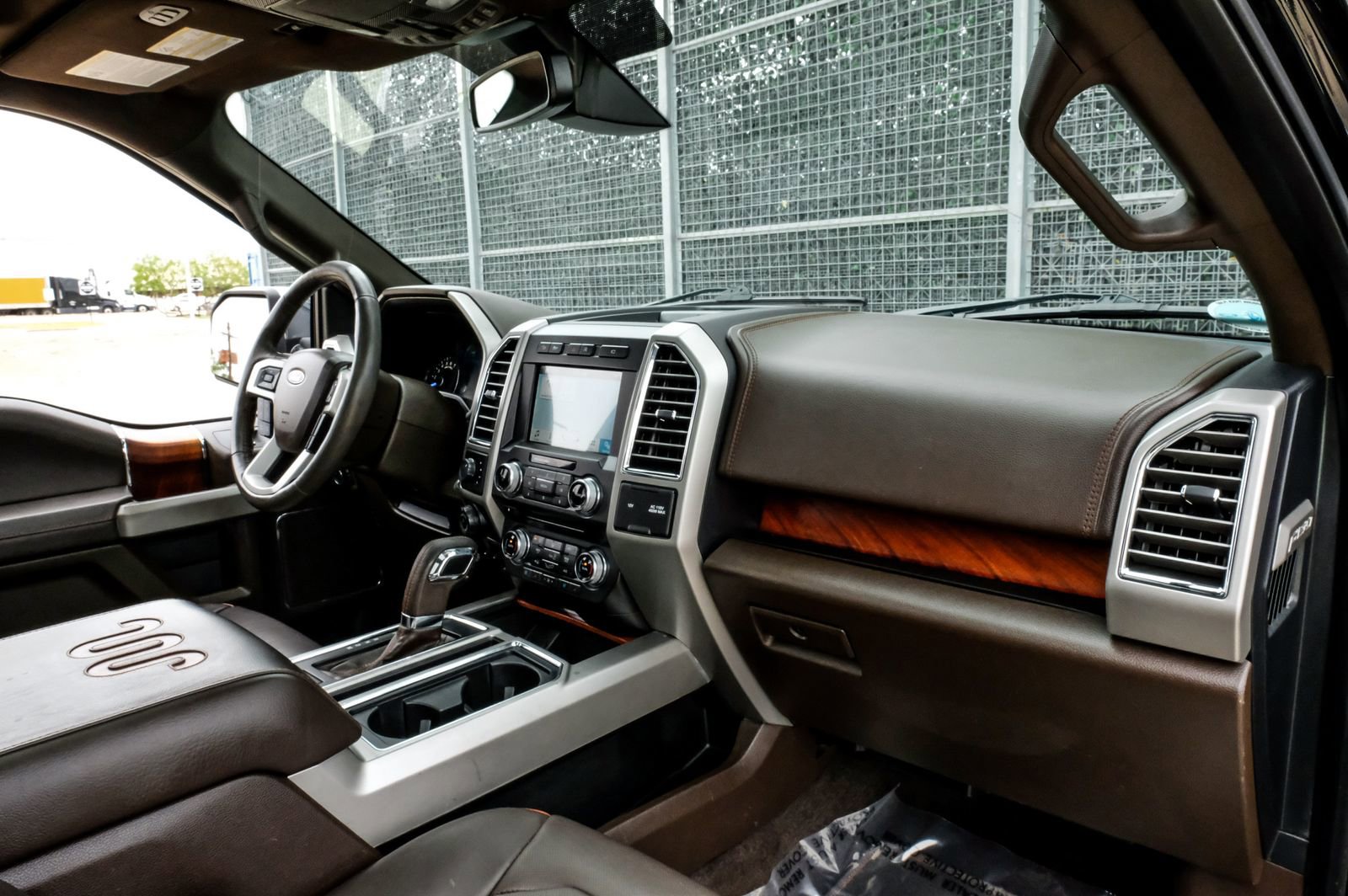 Used 2017 Ford F150 King Ranch w/ Equipment Group 601A Luxury AWD/4WD image 12